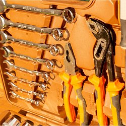 Набор инструмента универсальный Ombra OMT77S12, 77 предметов