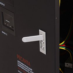 Трехфазный стабилизатор Ресанта АСН-9000/3-ЭМ 63/4/4
