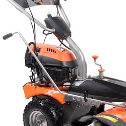 Бензиновая подметальная машина Patriot S 610 P (мощность 5.5 лошадиных сил, ширина 1000 мм, колеса)