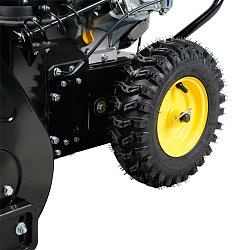 Самоходный бензиновый снегоуборщик Champion ST556 (ширина захвата 56 см, мощность двигателя 5.5 л. с.)