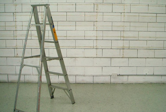 Какая лестница лучше