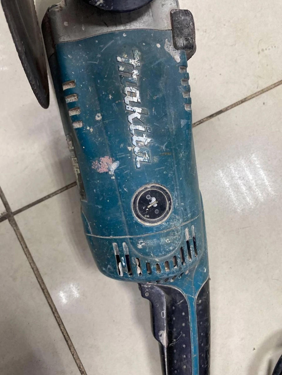 Угловая шлифмашина Makita GA9020 (230 мм, число об/мин 6600) в Костроме