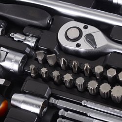 Набор инструментов Вихрь 73/6/7/9, 1/2", 1/4", CrV, в кейсе, 151 предметов